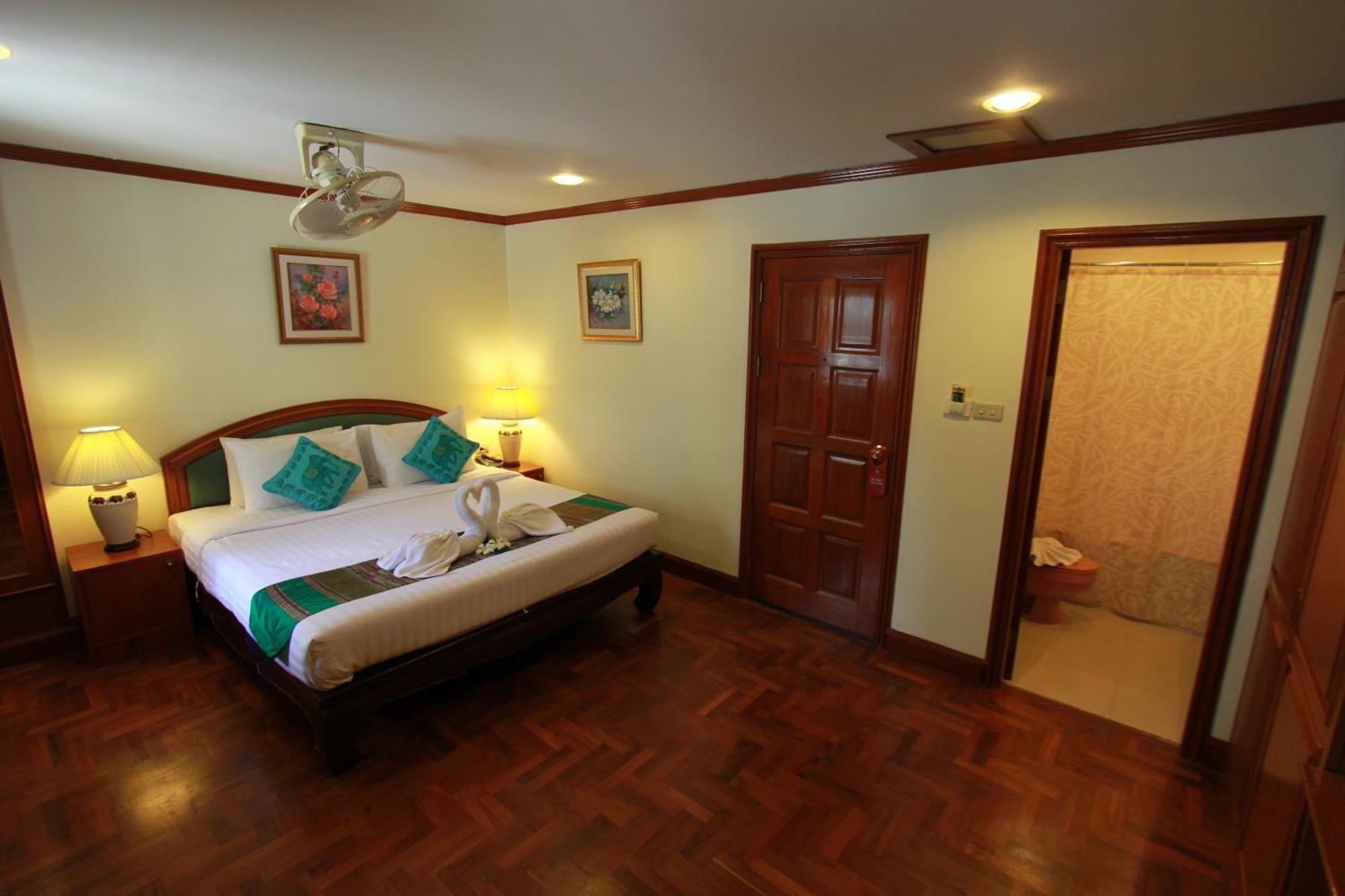 Hua Hin Golf Villa Exterior photo