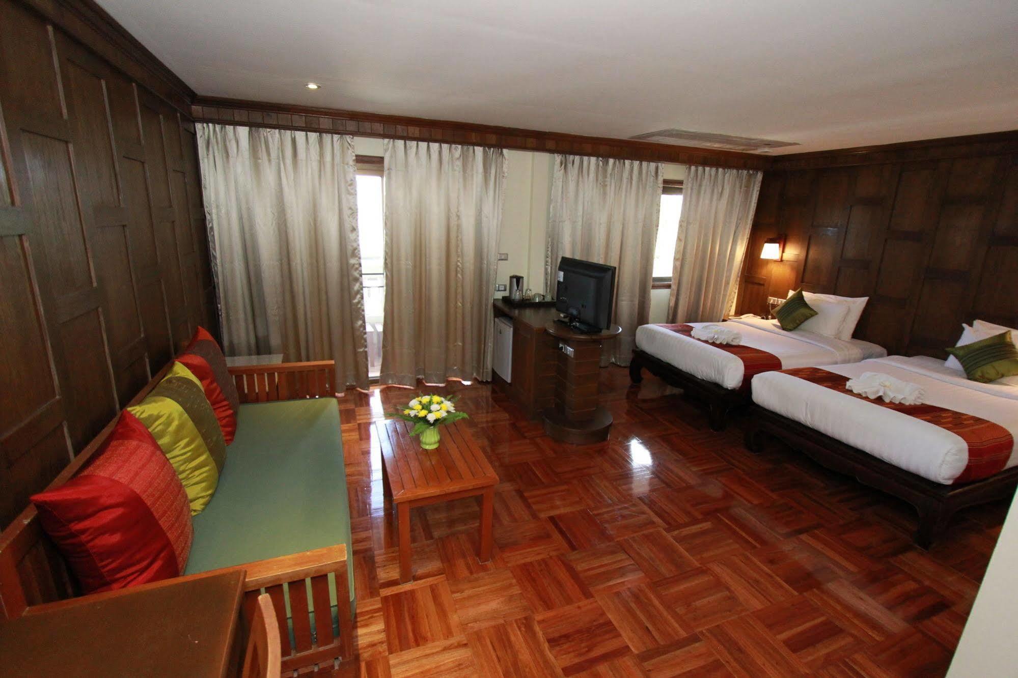 Hua Hin Golf Villa Exterior photo