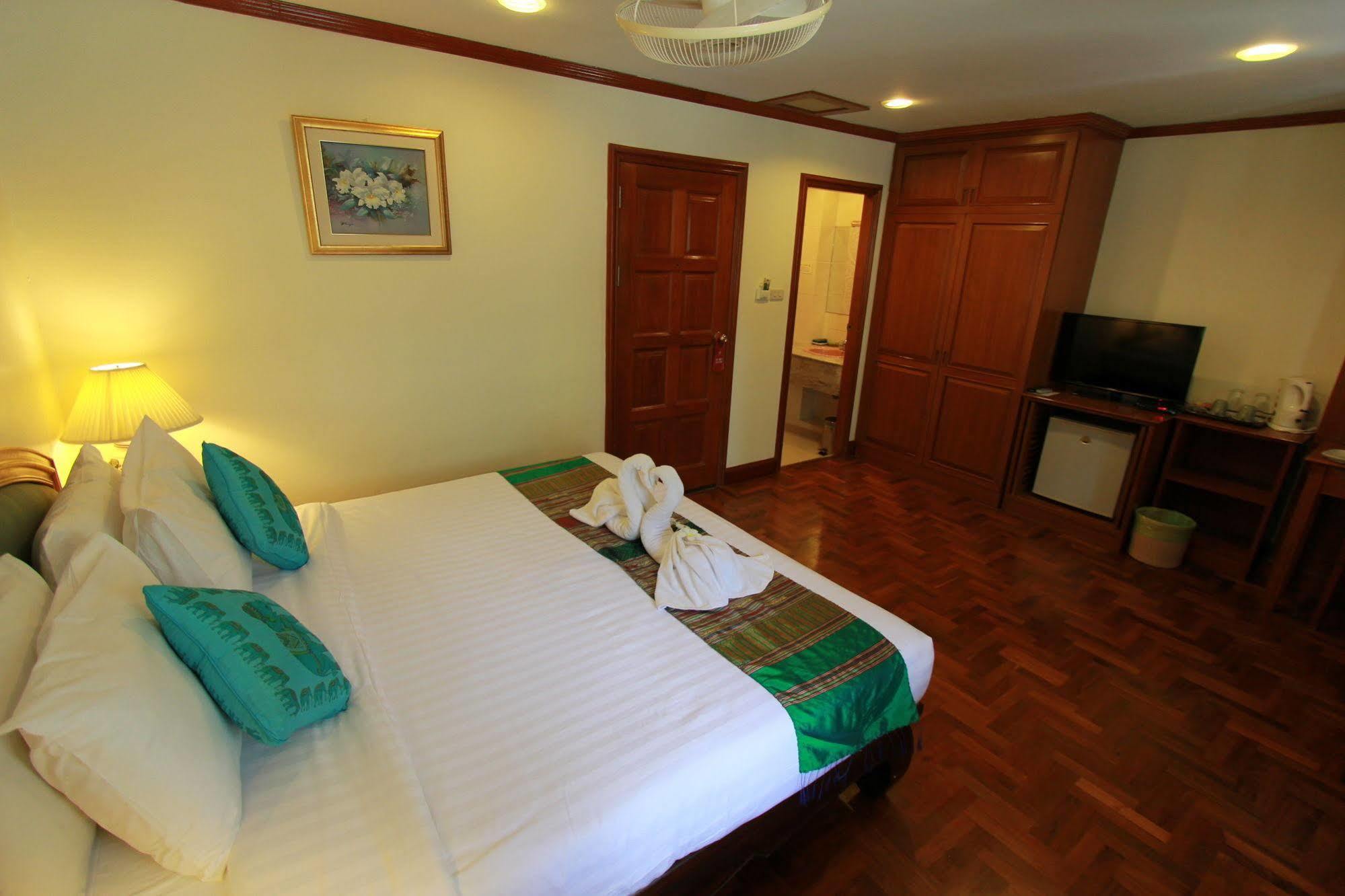 Hua Hin Golf Villa Exterior photo